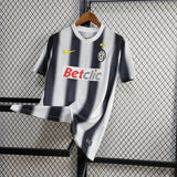 Retro JUV Home Kit 11/12 Football Jersey