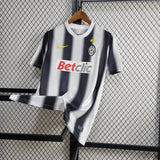 Retro Juventus Home Kit 11/12 Football Jersey