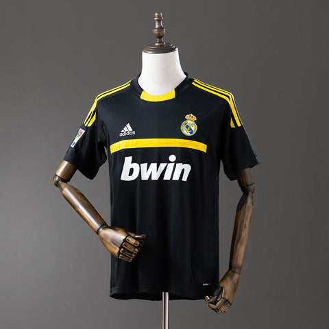 Real Madrid Jersey 2011/12 Goalkeeper Black Retro Football Kit