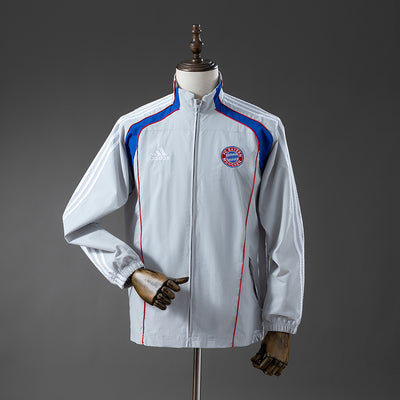 FC Bayern München Windbreaker 2025/26 Hellgraue Fußballjacke