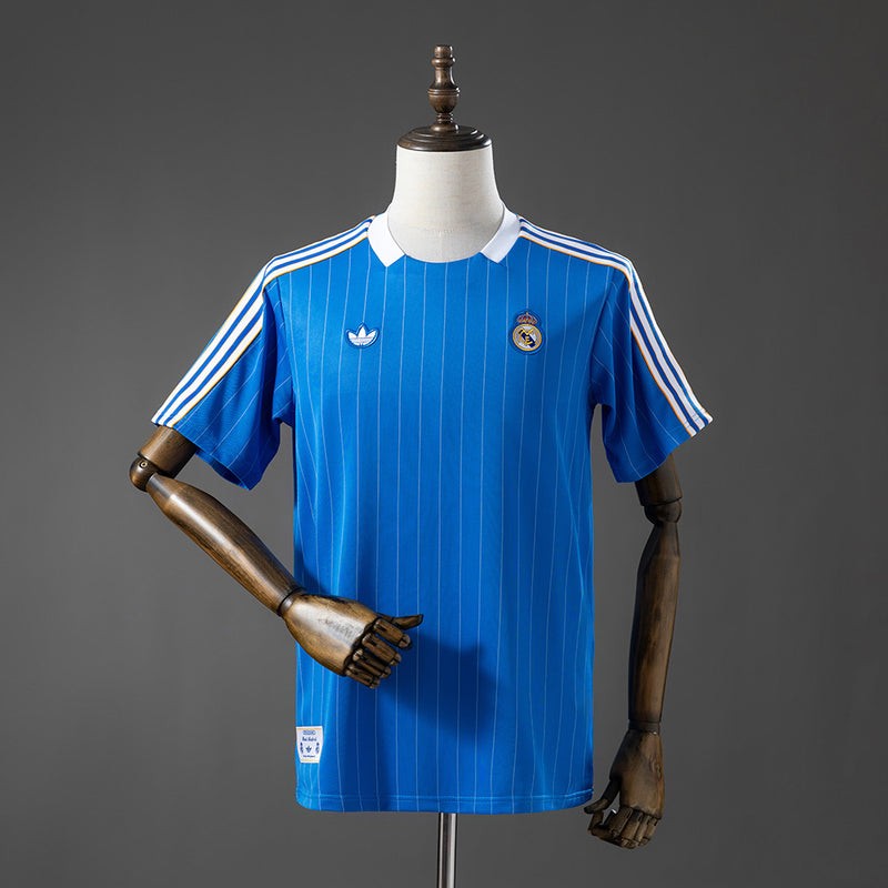 Real Madrid Terrace Icons T-Shirt Blau 2026-2027 Fußballtrikot