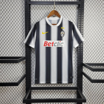 Retro Juventus Home Kit 11/12 Football Jersey